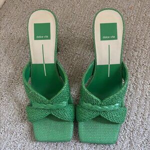 Dolce Vita Nitro Sandal in Color Seaglass Raffia